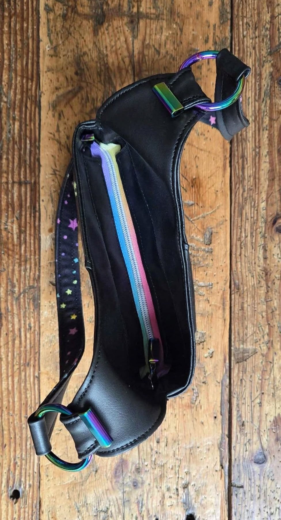 One-of-a-Kind Mini Hummingbird Hobo Bag – Black Faux Leather & Pastel Rainbow Stars
